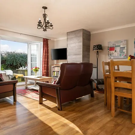 Holiday home Badgers Way - With Hot Tub *